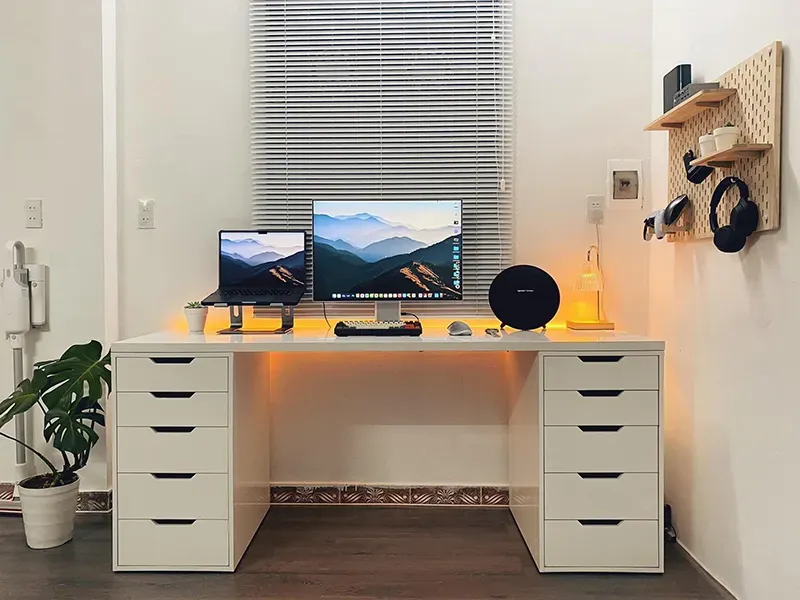 Mẫu setup bàn làm việc khoa học, giúp bạn làm việc một cách hiệu quả hơn