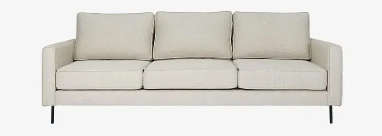 Mẫu ghế sofa văng 3 chỗ ngồi màu be, chân sắt cực kỳ chắc chắn và thanh lịch cho không gian phòng khách của bạn