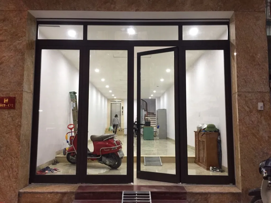 Tối ưu kích thước cửa chính nhà ống cho chiều ngang hẹp