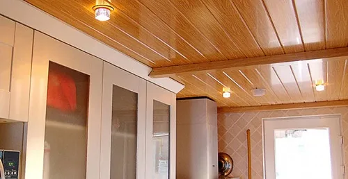 Trần tôn xốp không chỉ giúp chống nóng mà còn mang đến vẻ đẹp hiện đại cho nhà ở