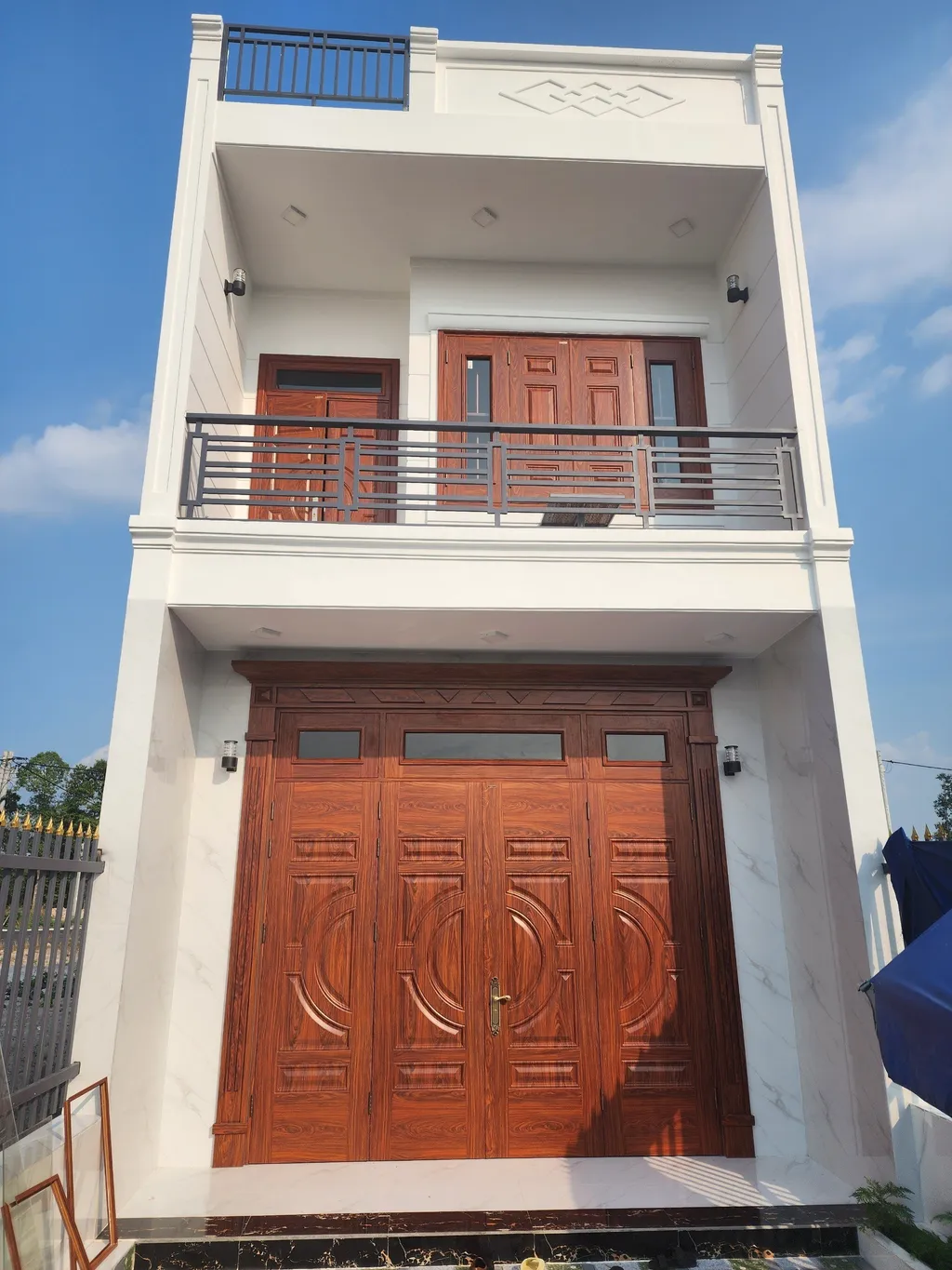 Kích thước cửa chính 4 cánh cho nhà ống