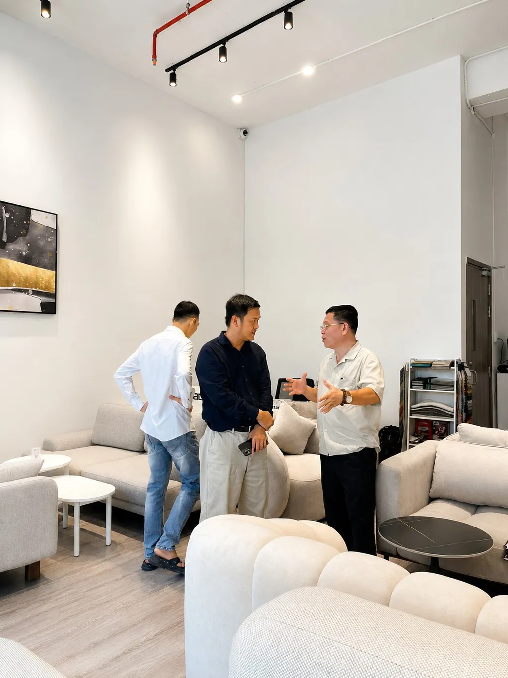 KHÁCH HÀNG CÙNG KIẾN TRÚC SƯ SPACE T TRAO ĐỔI VỀ DỰ ÁN