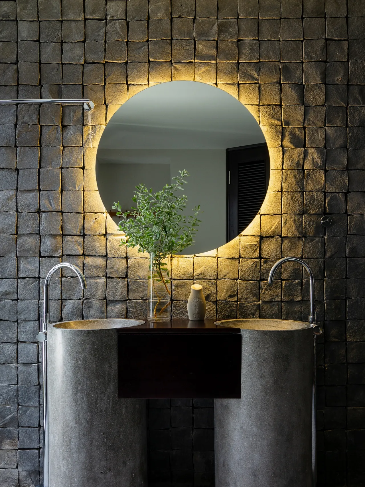  Phòng tắm - Chum Villa - Nét đẹp hoài cổ trong đời sống hiện đại 
