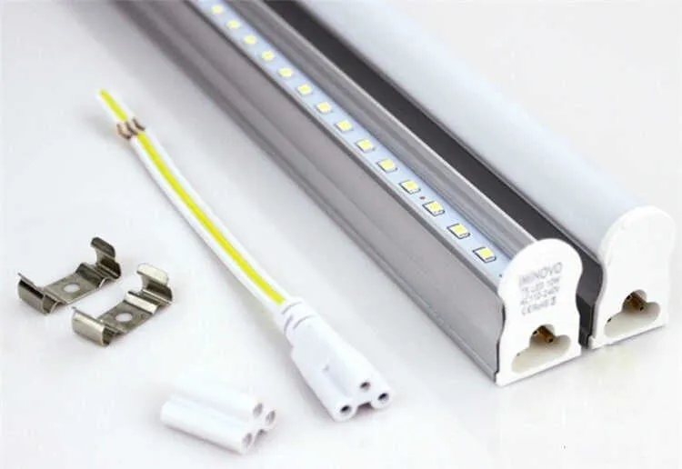 Đèn LED hắt trần sử dụng công nghệ chiếu sáng LED tiết kiệm điện và tăng vẻ đẹp cho không gian hiệu quả.