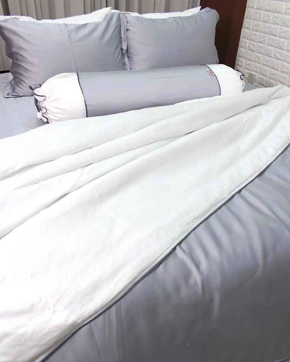 Bộ Vỏ Chăn Ga Gối Tencel Xám Trắng Bộ Vỏ Chăn Ga Gối Tencel Xám Trắng
