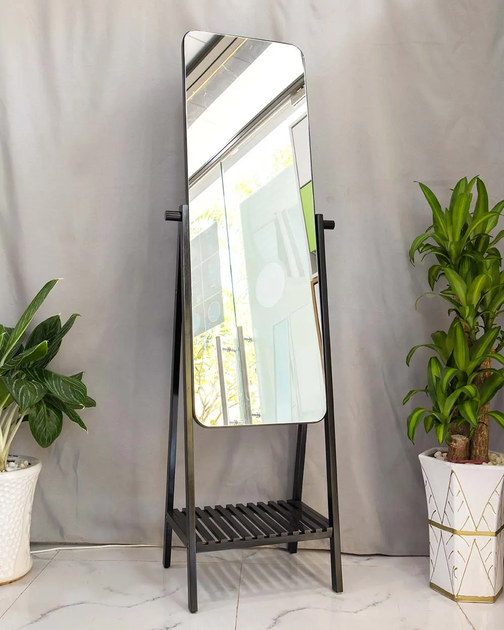 Gương Tràn Viền Có Kệ Đen