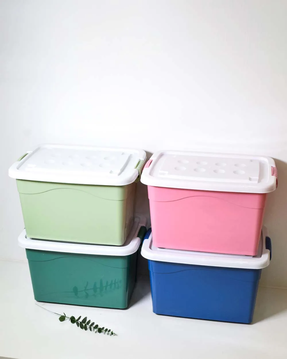 Thùng Nhựa Có Bánh Xe Màu Xanh Lá - 2 Size